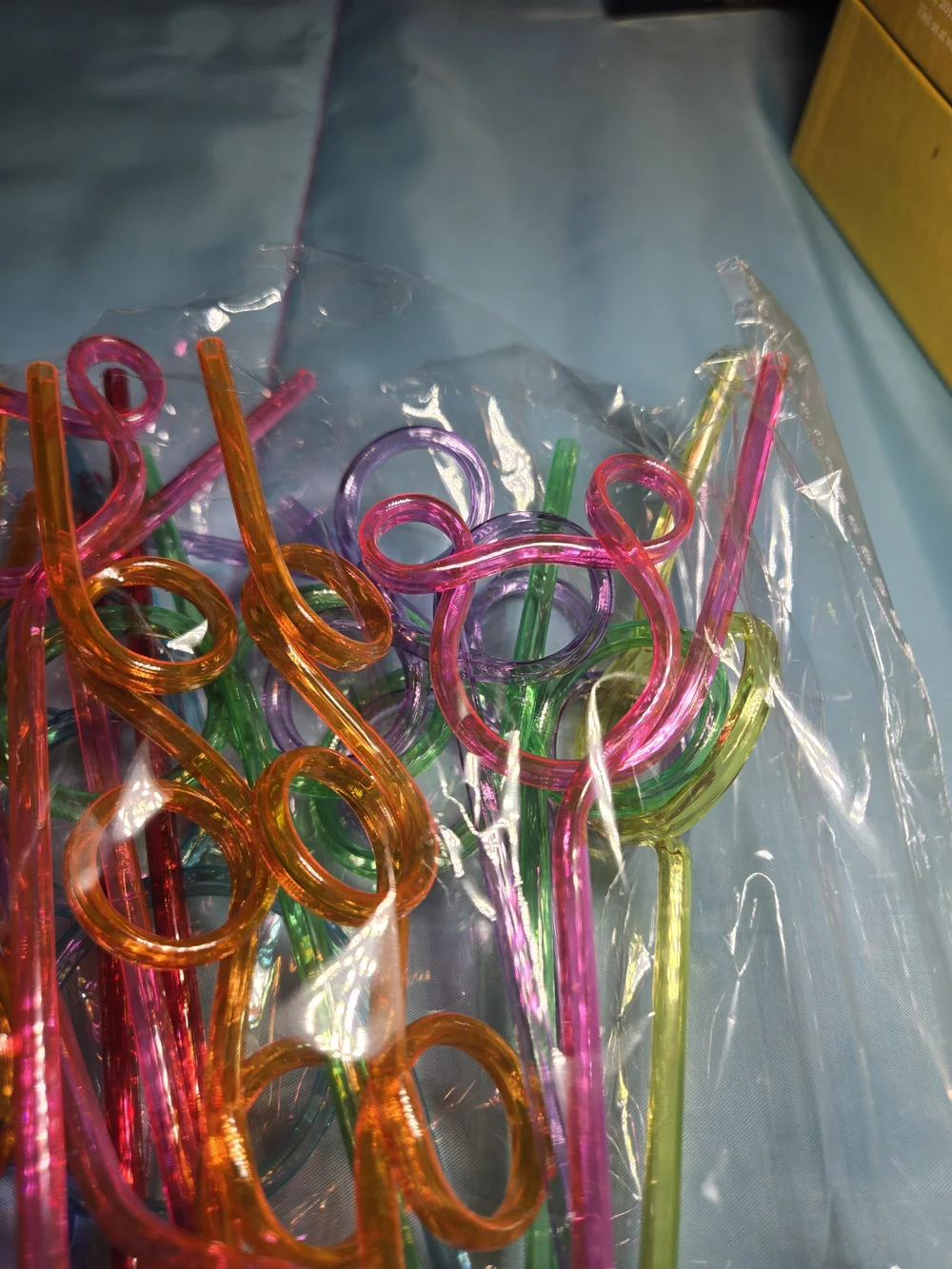 24 Pcs Silly Crazy Straws for Kids Reusable Plastic Loop Curly Crazy Drinking St